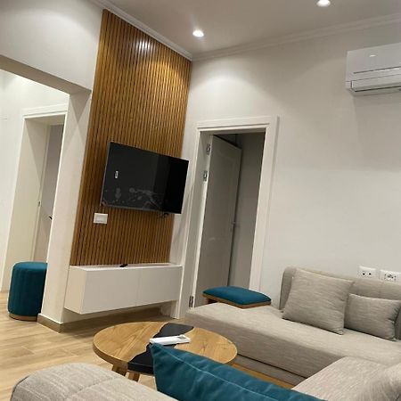 City Center Apartment Kafe Flora تيرانا المظهر الخارجي الصورة