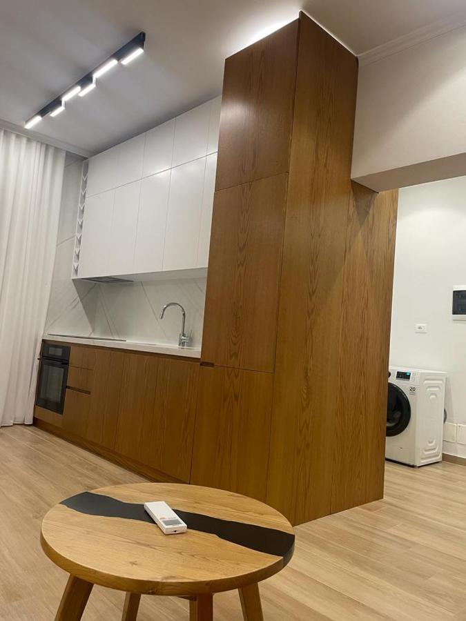 City Center Apartment Kafe Flora تيرانا المظهر الخارجي الصورة