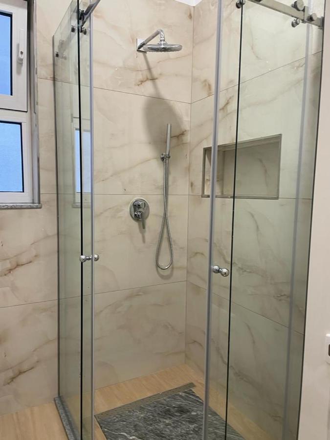 City Center Apartment Kafe Flora تيرانا المظهر الخارجي الصورة