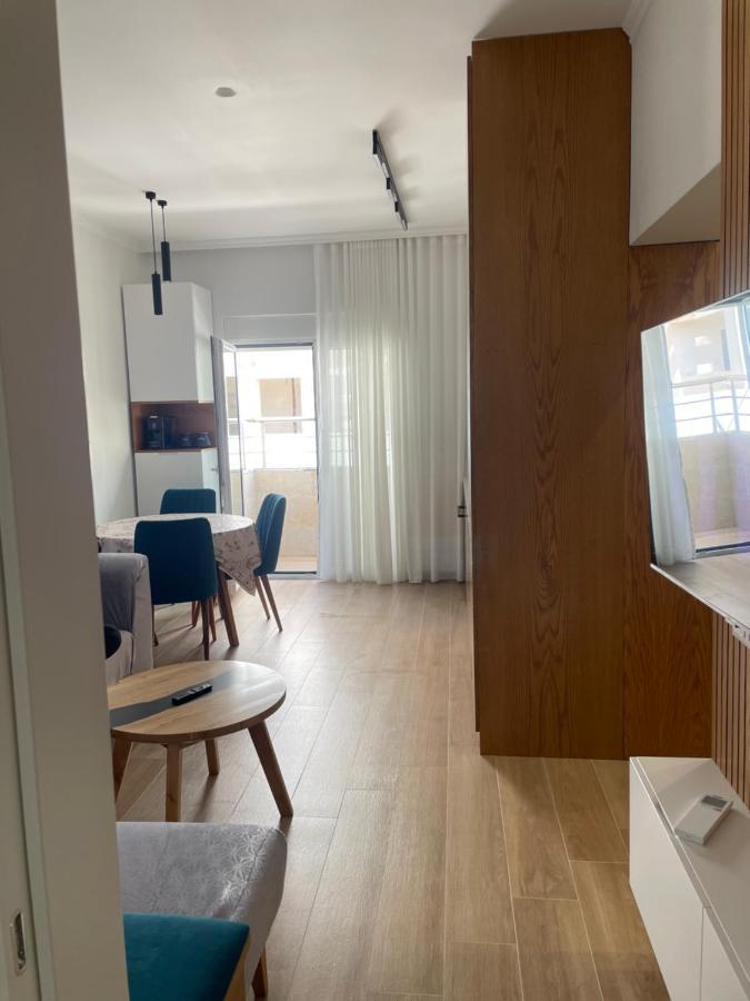 City Center Apartment Kafe Flora تيرانا المظهر الخارجي الصورة