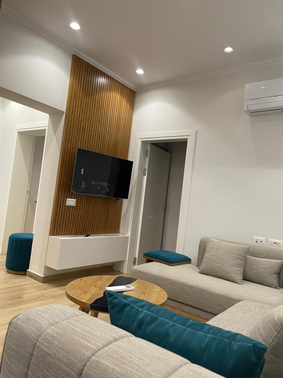 City Center Apartment Kafe Flora تيرانا المظهر الخارجي الصورة